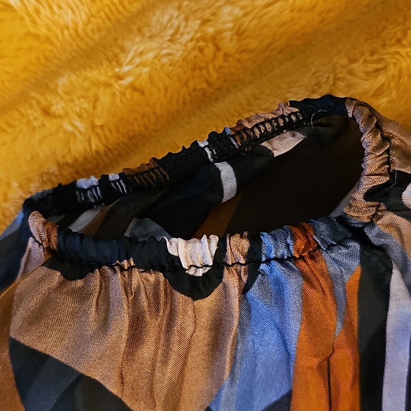 Top - Picture 8 of 16